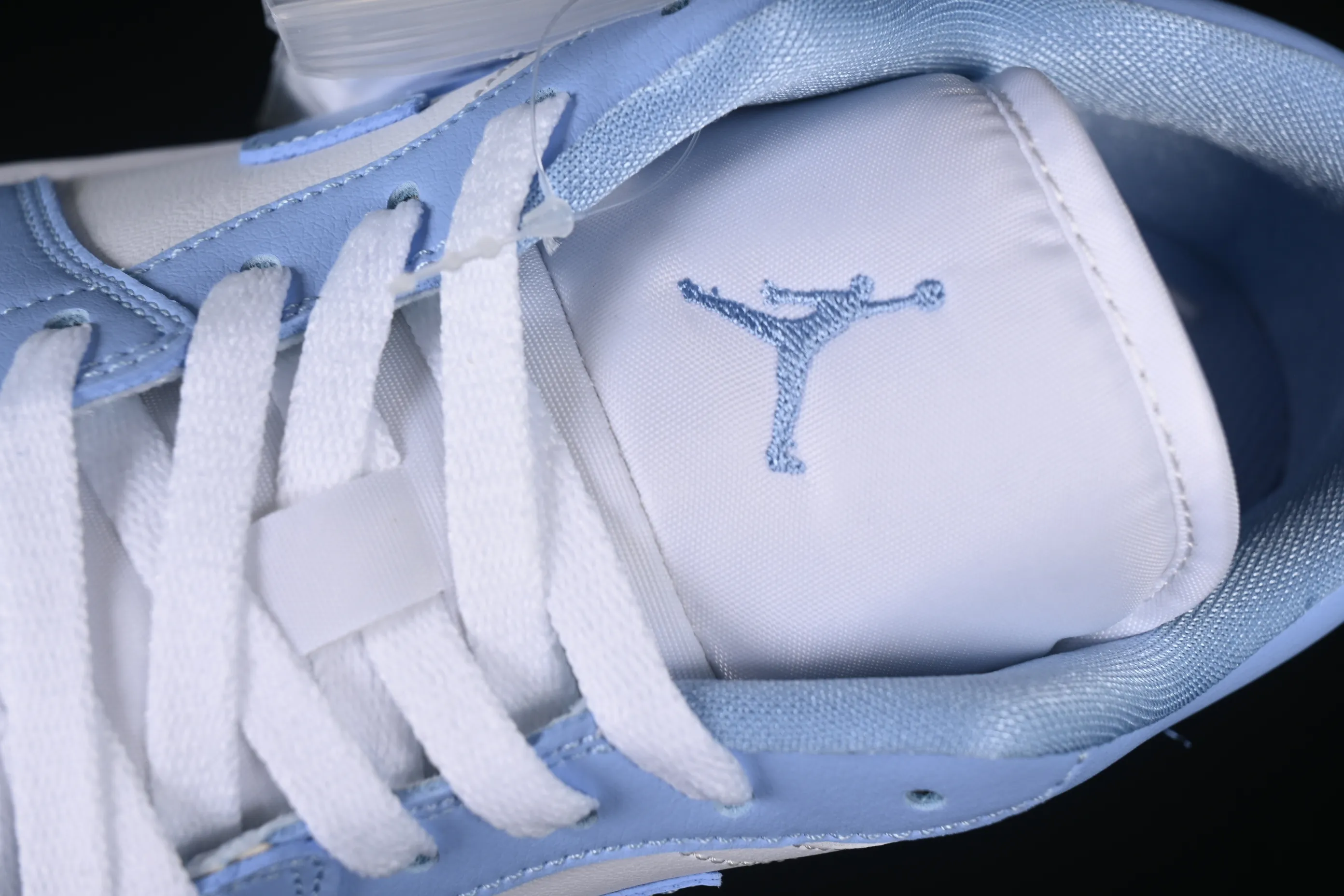 All categories Air Jordan Jordan series basketball shoes Air Jordan 1 Low Air Jordan 1 Low AJ1 Joe 1 white and blue low-top cultural and leisure sports sneakers DC0774-142